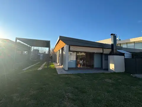 Casa en Alquiler en Maipú, USD 900