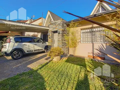 VENTA CASA 5 AMBIENTES CASTELAR NORTE