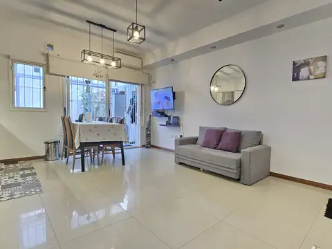 Santo Tome 4900, Piso PB