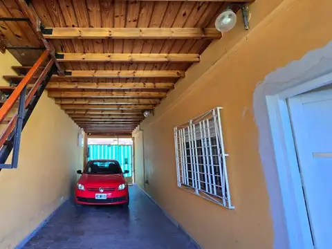 VENTA CASA 3 AMB CON COCHERA Y JARDIN EZPELETA