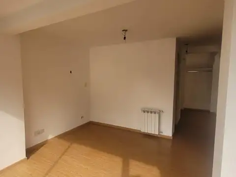 Oficina 2 ambientes con 2 baños