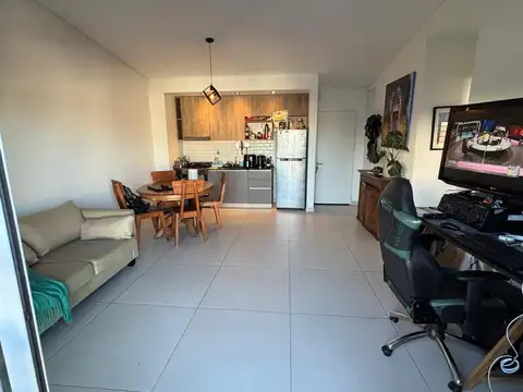 hermoso depto 3 ambientes con cochera cerca de accesos