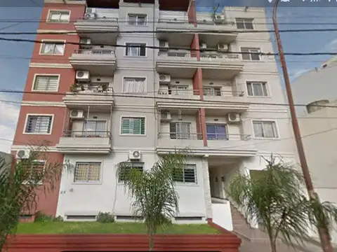 EN VENTA DEPARTAMENTO DE 2 AMBIENTES; 32M2 TOTALES EN RAMOS MEJIA CERCA DE RIVADAVIA - FICHA 6639