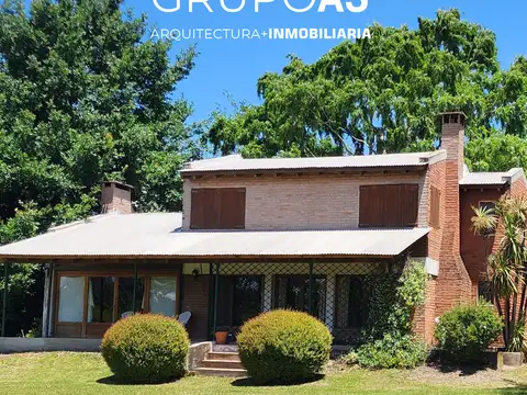 Espectacular Casa en venta en Potrero De Garay, a metros del Lago  838