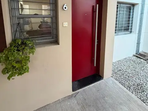 Calle 146 800, Piso PB