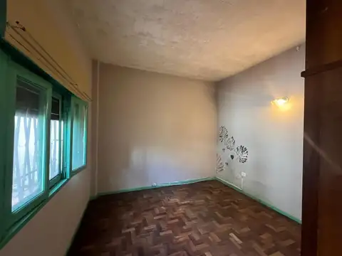 CASA EN MUY BUENA UBICACION