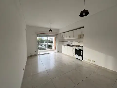 Departamento  en Alquiler en Sáenz Peña, Tres de Febrero, G.B.A. Zona Oeste