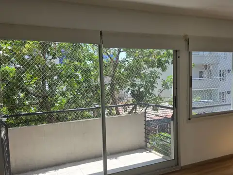 Excelente departamento en Caballito c/ balcon y dos baños.