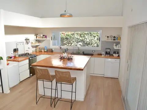 CASA EN VENTA GENERAL ROCA