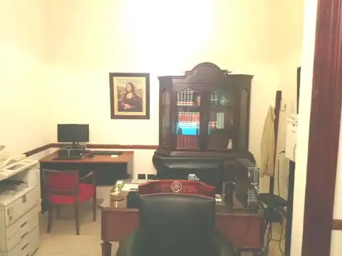 Oficina Profesional- Zona Tribunales Vista Abierta Luminosa  Edificio Categoría uso Apta Vivienda