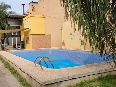 VENTA CASA VILLA MARIA SAN JUAN BAUTISTA - PILETA