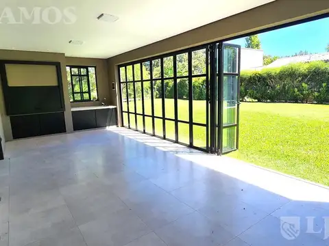 Casa en Alquiler en Villanueva, USD 3.000