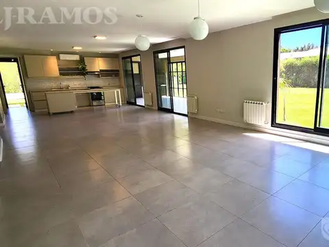 Casa en Alquiler al Noroeste