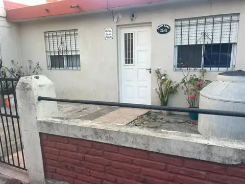 VENTA CASA 4 AMBIENTES VILLA CELINA