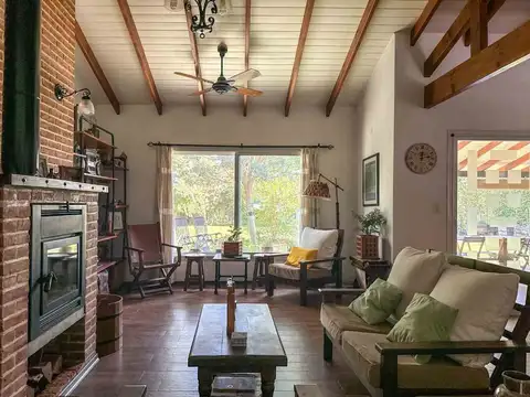 Casa en Venta con 1 cochera
