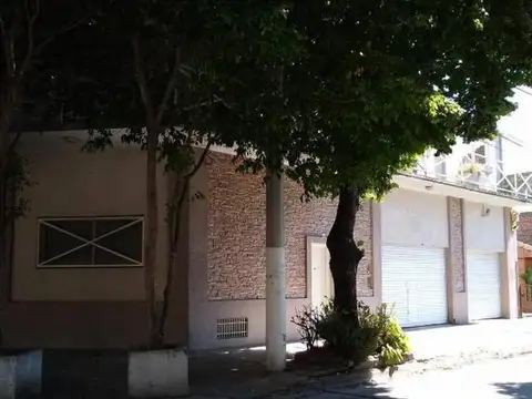 GALPON 509 M.2 CON VIVIENDA U OFICINAS EN P.ALTA UBICACION