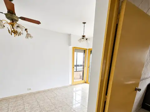 Impecable departamento 2 ambientes con balcon al frente