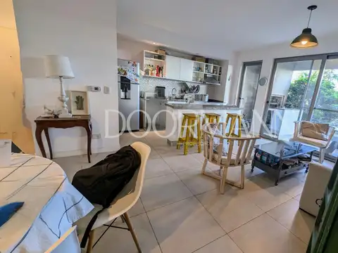 Departamento en  venta planta baja con jardin 3 ambientes con cochera