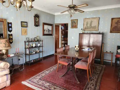 Casa en Venta en Castelar, USD 240.000