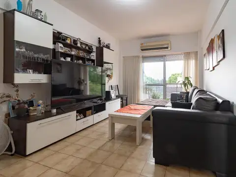 DEPARTAMENTO 3 AMBIENTES VENTA LUGANO BALCÓN