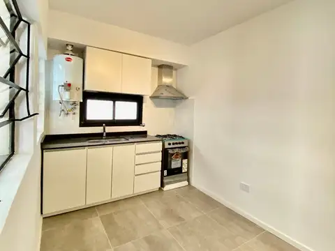 Casa 7 ambientes con 2 baños