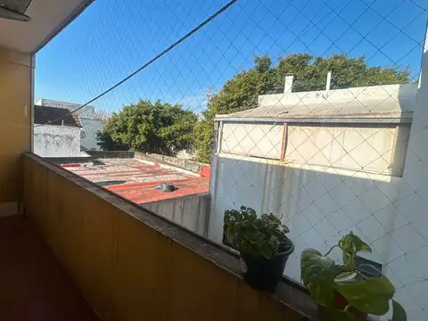Depto Tipo Casa en Alquiler en Versalles, $ 745.000