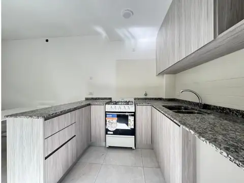 Depto Tipo Casa en Venta en Parque Luro, USD 140.000