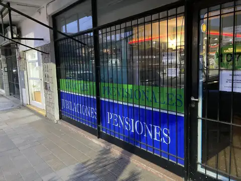 Excelente inmueble sobre Tapia de Cruz al 1000