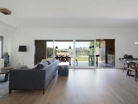 Casa en Alquiler de 4 dormitorios