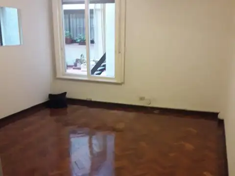 Departamento 2 ambientes patio ! Exclente Ubicacion  