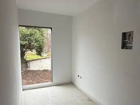 Casa 5 ambientes con 1 baño
