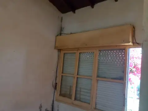 EXCELENTE OPORTUNIDAD - LOTE PROPIO - CASA 3 AMBIENTES - 8.66 X 30