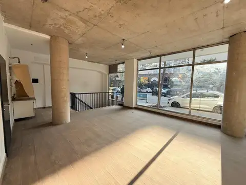 Local en esquina José Hernández y Vidal Belgrano - PB y SS alquiler o venta