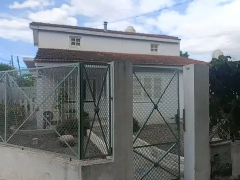 CASA 5 AMBIENTES EN VENTA EL JAGUEL MONTE GRANDE