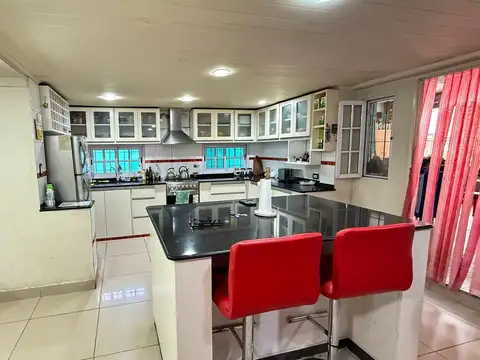 Casa en Venta en Gregorio De Laferrere, USD 165.000