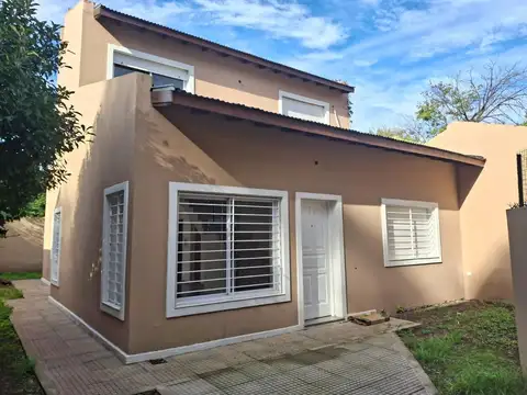 Warnes 2900, Piso PB