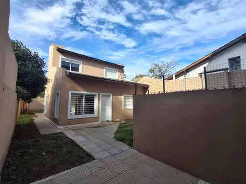 Depto Tipo Casa en Venta en Olivos Golf, USD 240.000