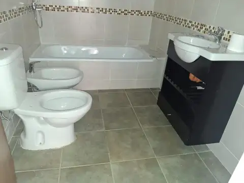 Depto Tipo Casa en Venta de 5 ambientes