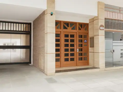 Amplio y luminoso, al frente. Apto Crédito