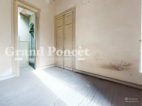 Depto Tipo Casa en Venta 100 años
