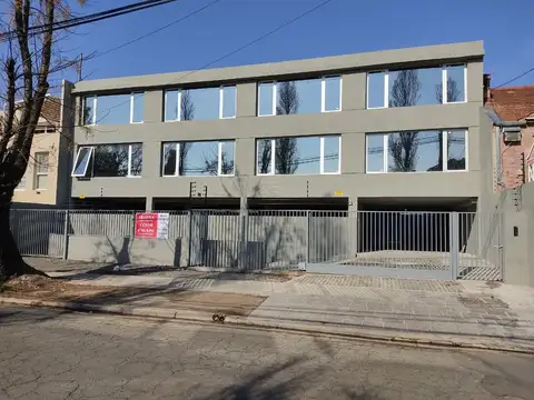 Espectaculares oficinas en segundo piso completo con vista al Golf a estrenar.