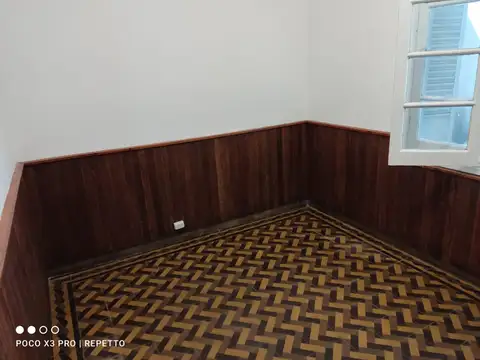 Casa en Alquiler con 1 cochera