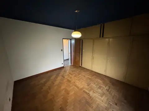 Depto Tipo Casa en Venta 50 años
