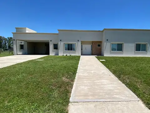 Av. Fernández Beschtedt,km 100