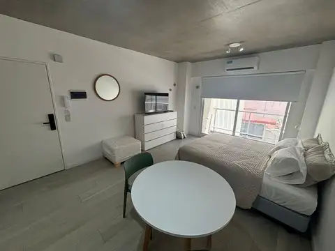 Teniente Juan Domingo Peron 4100, Piso 4