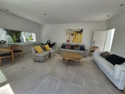 Depto Tipo Casa en Venta de 5 ambientes