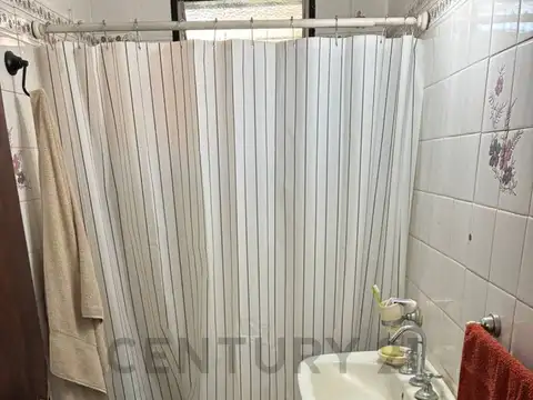 Casa en Venta con 4 cocheras