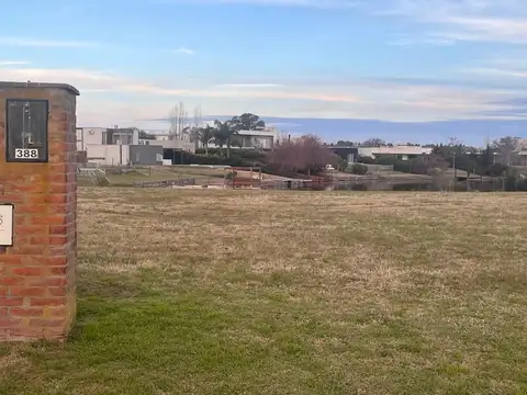 HERMOSO LOTE EN VENTA EN AREA 1 A LA LAGUNA COMPLEJO SAN SEB