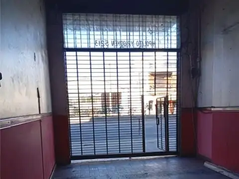 AVENIDA HIPOLITO YRIGOYEN 5200