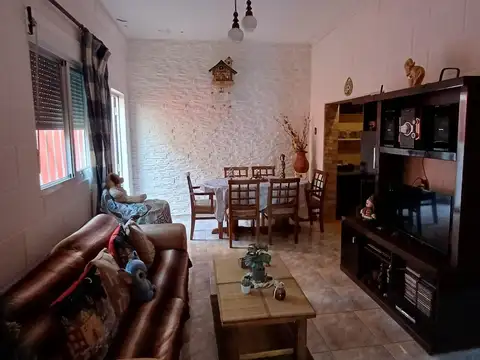 Venta casa  Buceo 2 dormitorios con garaje